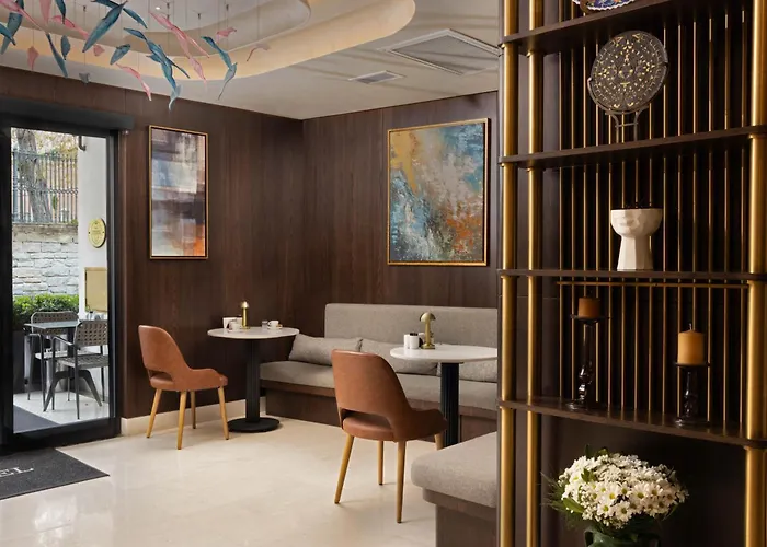Bentley Hotel Old City-Special Class